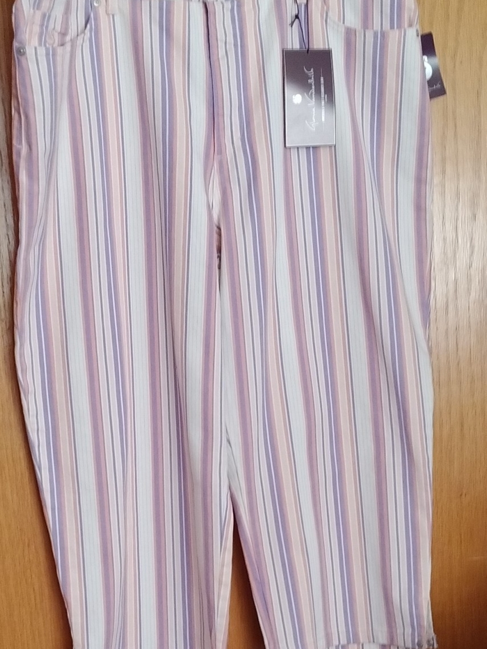 Gloria Vanderbilt Womens Pink Multi-Stripe Capri Pants Size 18